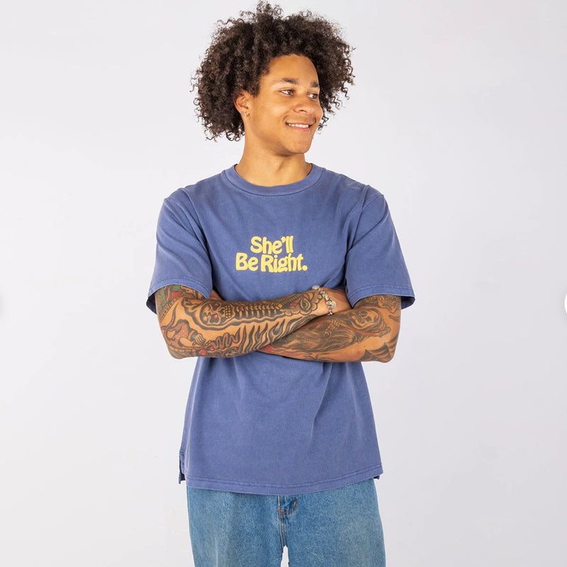 She’ll be Right Regular Tee - Navy