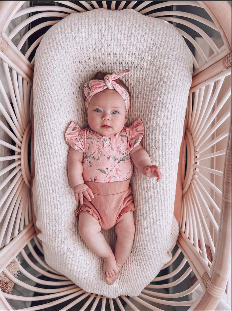 Pink Wattle Topknot